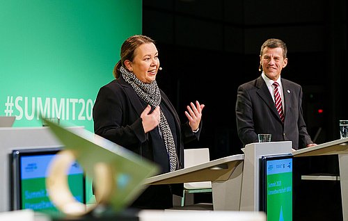 Ursula Heinen-Esser (Ministerin für Umwelt, Landwirtschaft, Natur- und Verbraucherschutz des Landes Nordrhein-Westfalen und Eckhard Forst (Vorstandsvorsitzender NRW.BANK)